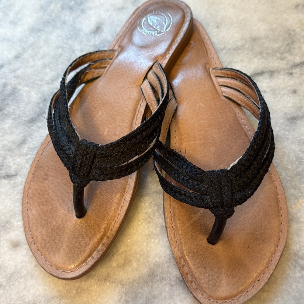- Nurture by Lamaze Black braided Sandals 8.5